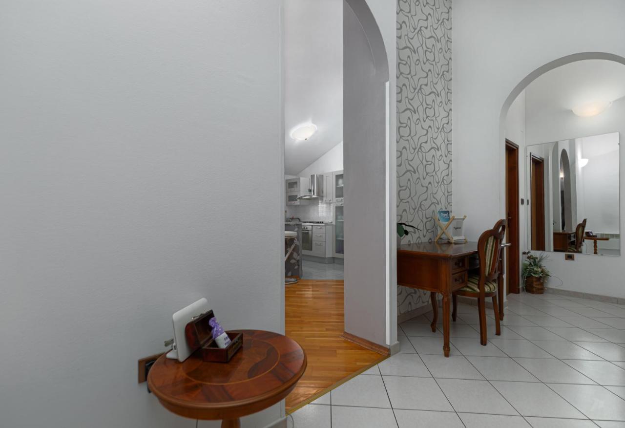 Biba Lux Apartment โปเรช ภายนอก รูปภาพ